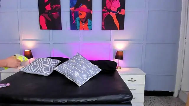 Elizabeth Santos online show from 02/02/25, 02:38