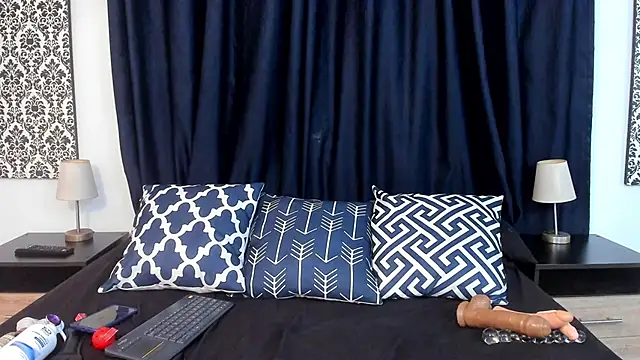 Elizabeth Santos online show from 02/24/25, 10:03