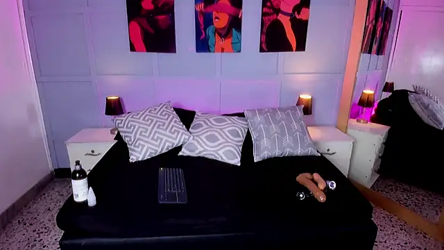 Elizabeth Santos online show from 10/17/25, 08:11