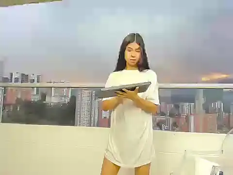 Snapshot of _violetadulce chatting on 12/06/24, 10:30  violetadulce online show from 12/06/24, 10:30