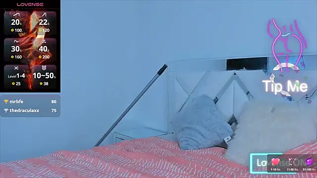 Snapshot of _violetadulce chatting on 02/04/25, 03:00  violetadulce online show from 02/04/25, 03:00