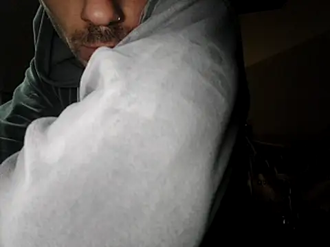 Snapshot of dangerman94 chatting on 12/17/25, 06:41 dangerman94 online show from 12/17/25, 06:41