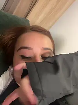 Snapshot of evy_orange1 chatting on 03/14/25, 03:48 evy orange1 online show from 03/14/25, 03:48