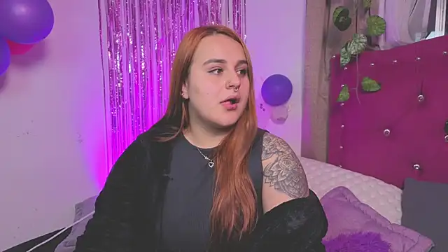 Snapshot of evy_orange1 chatting on 09/17/25, 11:17 evy orange1 online show from 09/17/25, 11:17