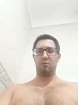 Snapshot of maxiporonga1 chatting on 04/01/26, 03:51 maxiporonga1 online show from 04/01/26, 03:51