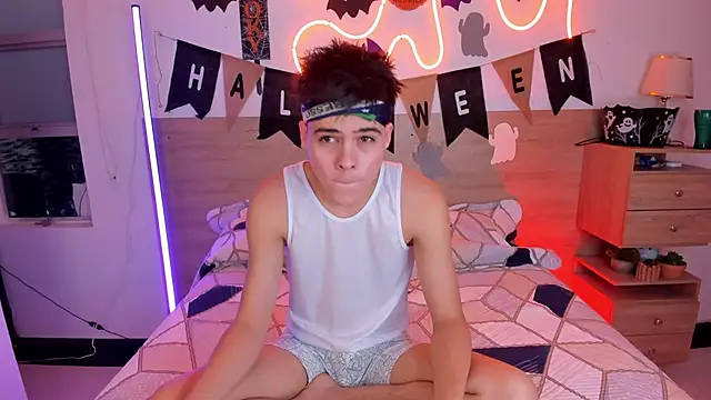 justinbiler online show from 10/26/25, 02:12