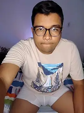 Elian16  online show from 04/13/26, 05:35