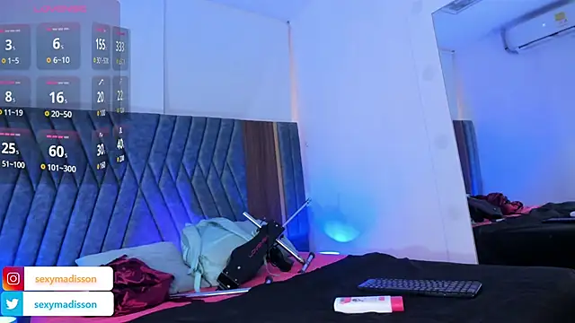 MADISSONLOVE  online show from 02/05/25, 12:06