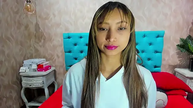 MadelineDoll online show from 11/22/25, 01:10