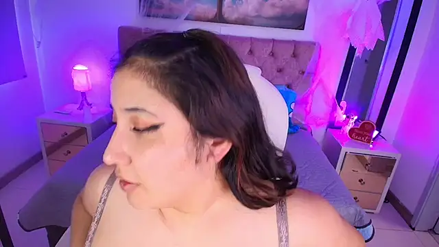 Emma monserrat online show from 10/22/25, 07:24