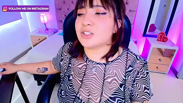 Emma monserrat online show from 11/07/25, 07:47