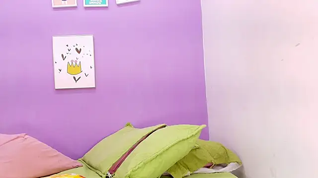 Snapshot of veronica_sinner_ chatting on 01/23/25, 11:58 veronica sinner  online show from 01/23/25, 11:58