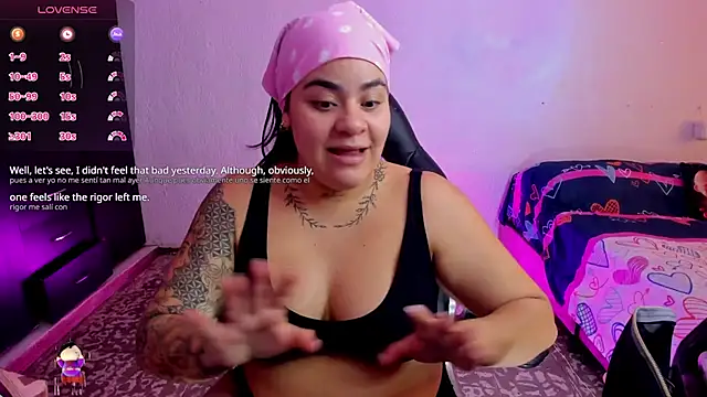 Snapshot of Sharon_hils chatting on 11/04/25, 05:56 Sharon hils online show from 11/04/25, 05:56