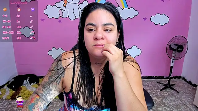 Snapshot of Sharon_hils chatting on 03/03/26, 02:12 Sharon hils online show from 03/03/26, 02:12