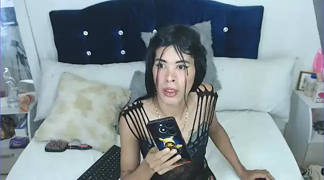 Snapshot of poison_girl21 chatting on 01/24/25, 04:28 poison girl21 online show from 01/24/25, 04:28