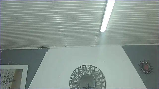 Snapshot of poison_girl21 chatting on 02/06/25, 06:35 poison girl21 online show from 02/06/25, 06:35