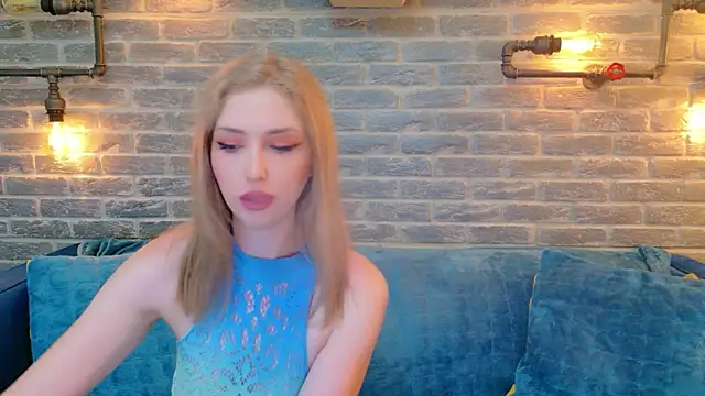 LisaCaprice online show from 06/23/26, 03:59