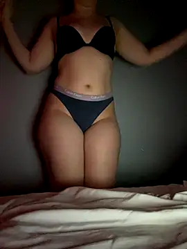 Snapshot of goddessbigbum chatting on 12/15/25, 09:52 goddessbigbum online show from 12/15/25, 09:52