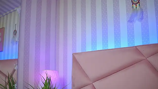 Snapshot of SabrinaHope chatting on 03/15/25, 05:08 SabrinaHope online show from 03/15/25, 05:08