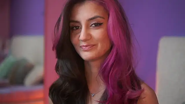 Snapshot of SabrinaHope chatting on 12/01/25, 10:04 SabrinaHope online show from 12/01/25, 10:04