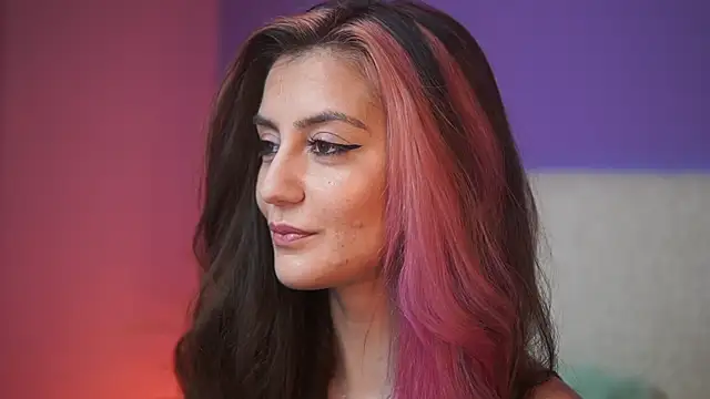 Snapshot of SabrinaHope chatting on 12/13/25, 09:53 SabrinaHope online show from 12/13/25, 09:53