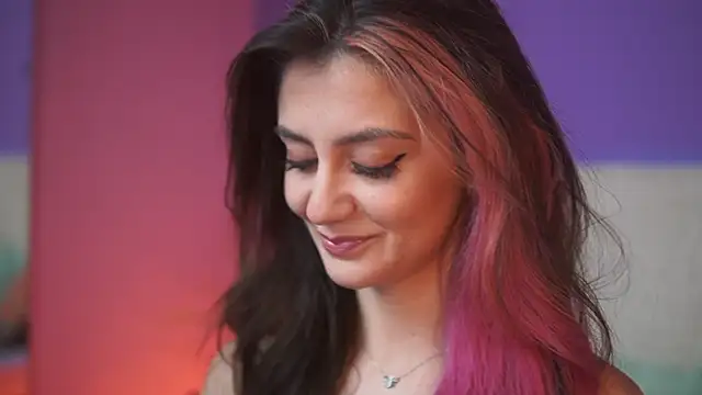 Snapshot of SabrinaHope chatting on 12/14/25, 08:46 SabrinaHope online show from 12/14/25, 08:46