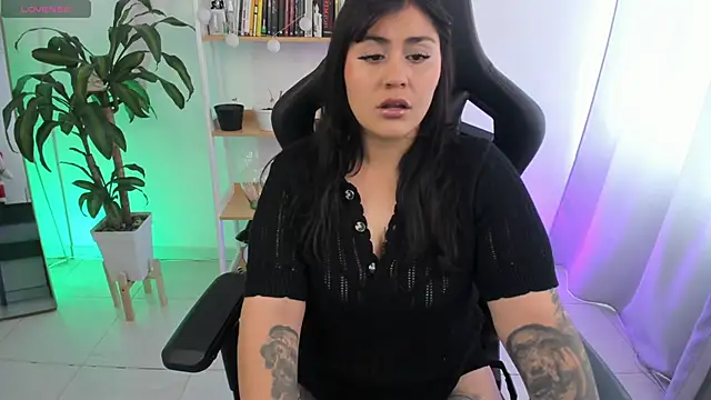 GretaX-X online show from 11/24/25, 05:12