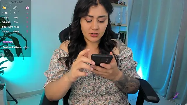 Snapshot of GretaX-X chatting on 02/02/26, 01:04 GretaX-X online show from 02/02/26, 01:04