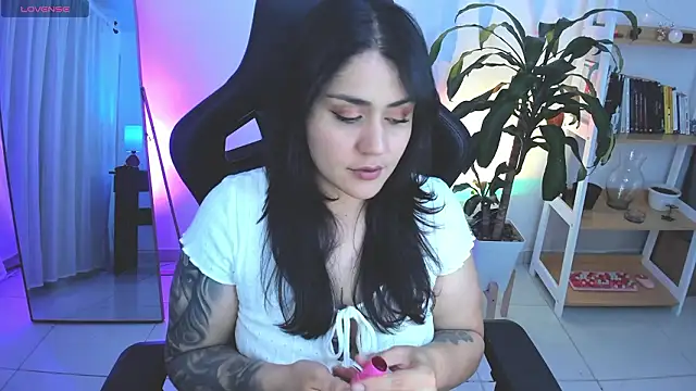 Snapshot of GretaX-X chatting on 03/15/26, 03:01 GretaX-X online show from 03/15/26, 03:01