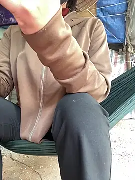 Snapshot of Ly_Coca24 chatting on 03/09/26, 05:55 Ly Coca24 online show from 03/09/26, 05:55