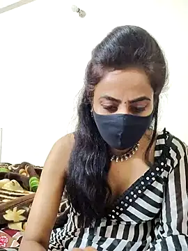 Snapshot of Raat_ki_rani_ chatting on 01/10/25, 12:06 Raat ki rani  online show from 01/10/25, 12:06