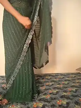 Snapshot of Raat_ki_rani_ chatting on 02/01/25, 04:54 Raat ki rani  online show from 02/01/25, 04:54