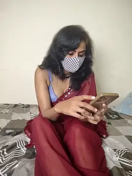 Snapshot of Raat_ki_rani_ chatting on 03/01/25, 07:04 Raat ki rani  online show from 03/01/25, 07:04