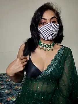 Snapshot of Raat_ki_rani_ chatting on 03/04/25, 06:07 Raat ki rani  online show from 03/04/25, 06:07