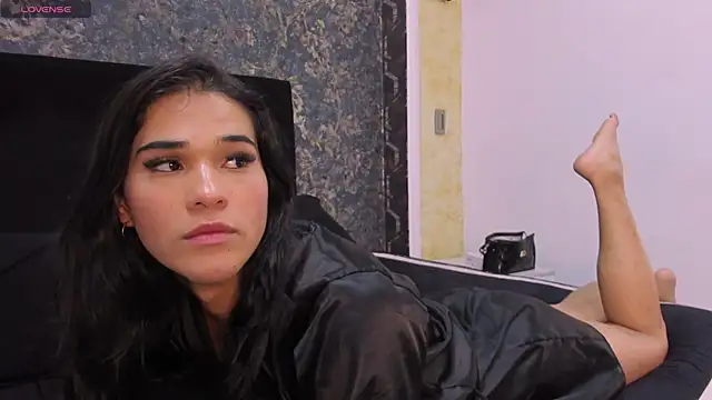 Isa Little Star online show from 02/15/25, 03:17