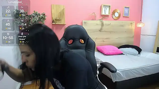 scarlet-foox online show from 09/29/25, 12:10