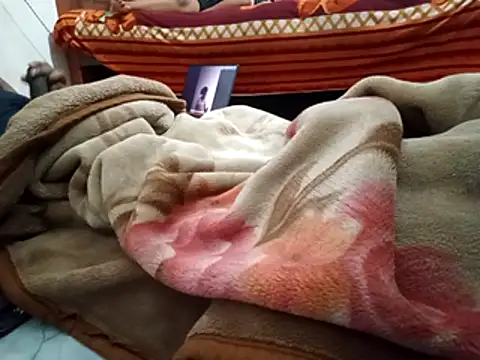 Snapshot of CuteyCouple chatting on 03/29/26, 06:19 CuteyCouple online show from 03/29/26, 06:19