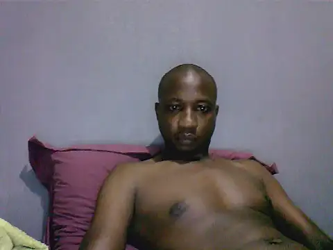 Snapshot of TheeRealShow chatting on 03/23/26, 03:05 TheeRealShow online show from 03/23/26, 03:05