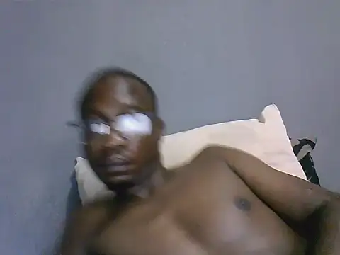 Snapshot of TheeRealShow chatting on 04/12/26, 09:03 TheeRealShow online show from 04/12/26, 09:03