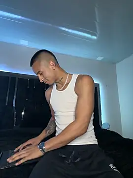 Snapshot of CJ_579 chatting on 03/23/26, 01:20 CJ 579 online show from 03/23/26, 01:20