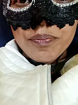 Snapshot of GF_nd_BF_ chatting on 12/10/24, 07:00 GF nd BF  online show from 12/10/24, 07:00