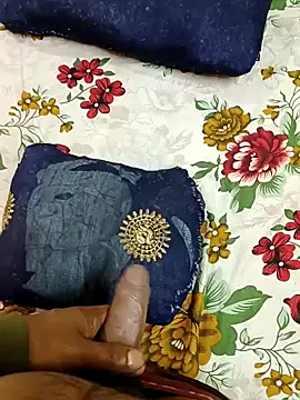 Snapshot of GF_nd_BF_ chatting on 01/23/25, 09:50 GF nd BF  online show from 01/23/25, 09:50