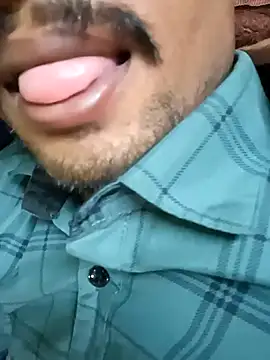 Snapshot of GF_nd_BF_ chatting on 02/20/25, 04:25 GF nd BF  online show from 02/20/25, 04:25