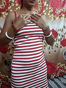 Snapshot of GF_nd_BF_ chatting on 03/07/25, 04:11 GF nd BF  online show from 03/07/25, 04:11