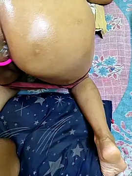 Snapshot of GF_nd_BF_ chatting on 10/30/25, 05:53 GF nd BF  online show from 10/30/25, 05:53