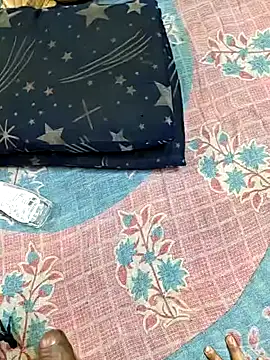 Snapshot of GF_nd_BF_ chatting on 10/31/25, 07:42 GF nd BF  online show from 10/31/25, 07:42