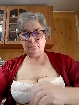 Snapshot of IrinaSweet54 chatting on 09/25/25, 06:50 IrinaSweet54 online show from 09/25/25, 06:50