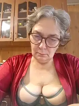 Snapshot of IrinaSweet54 chatting on 10/11/25, 07:18 IrinaSweet54 online show from 10/11/25, 07:18