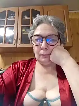 Snapshot of IrinaSweet54 chatting on 10/20/25, 07:20 IrinaSweet54 online show from 10/20/25, 07:20