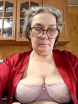 IrinaSweet54 online show from 05/09/26, 07:13